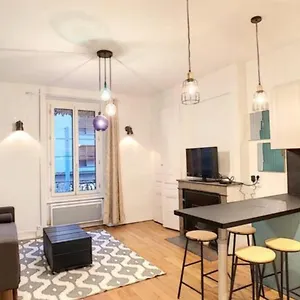 https://le-jean-mac-charmant-4-pers-universits.hotels-rhonealpes.com